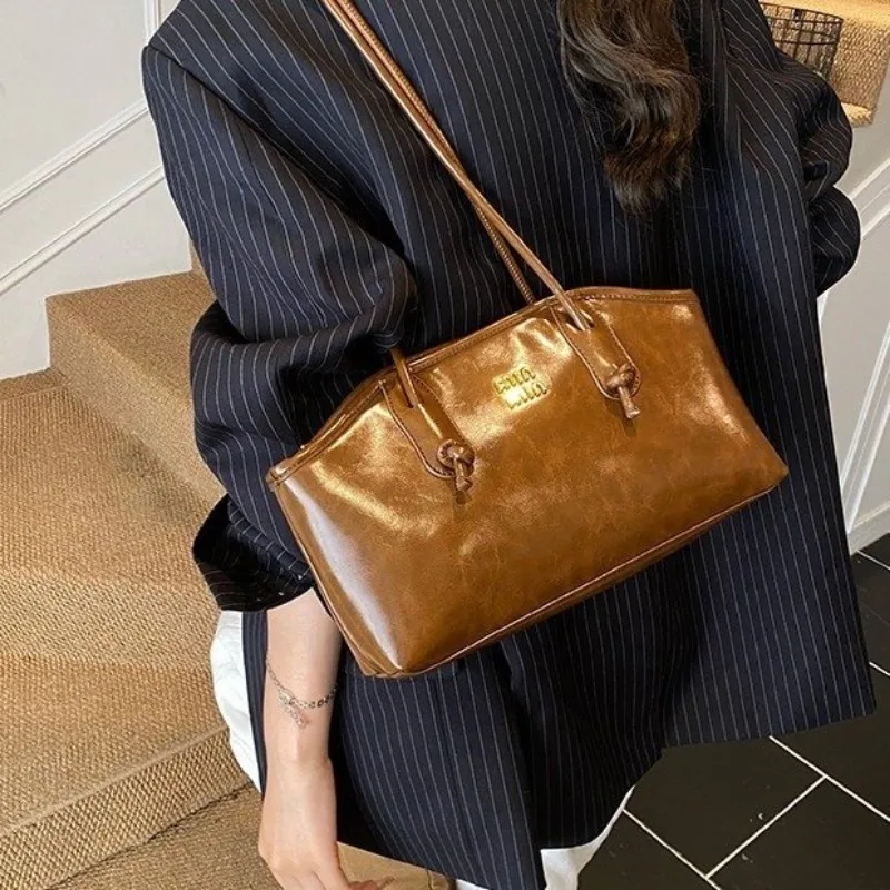 Tas Popok Desainer Legacy Bag  - Luxury Bags Investment ulasan dan harga